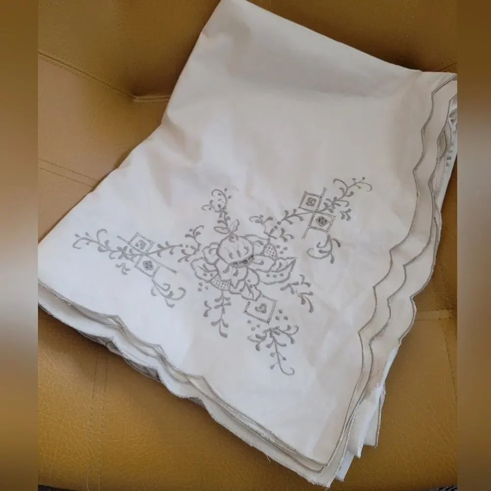 Handmade Spanish Embroidered Floral Cotton Tablecloth Cream Rectangular NWT